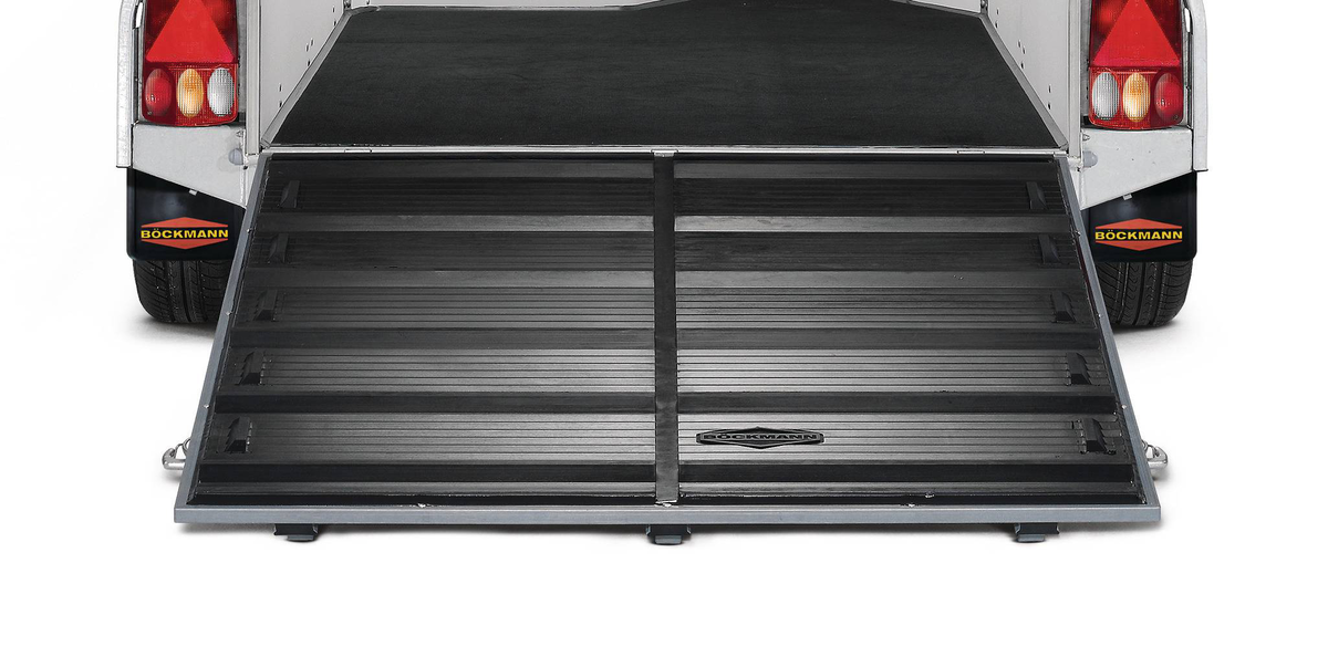 rubber safety mat on rear ramp with integrated treads+ side stops