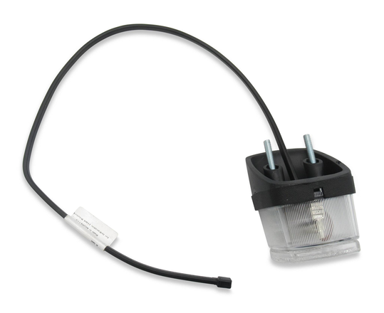 Weiße Positionsleuchte mit schwarzem Sockel für Kotflügel am Böckmann Anhänger, inkl. 900 mm Flachkabel & Leuchtmittel.