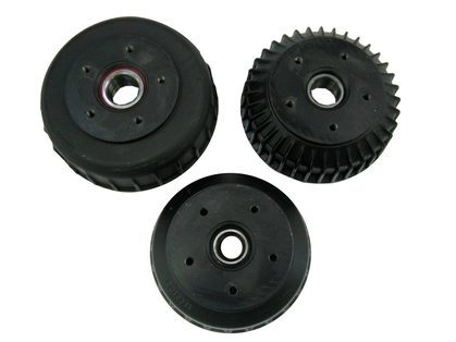 Bremstrommel für Böckmann Anhänger – Teil des Bremssystems, an der Radnabe montiert für sicheres Verzögern und Anhalten.