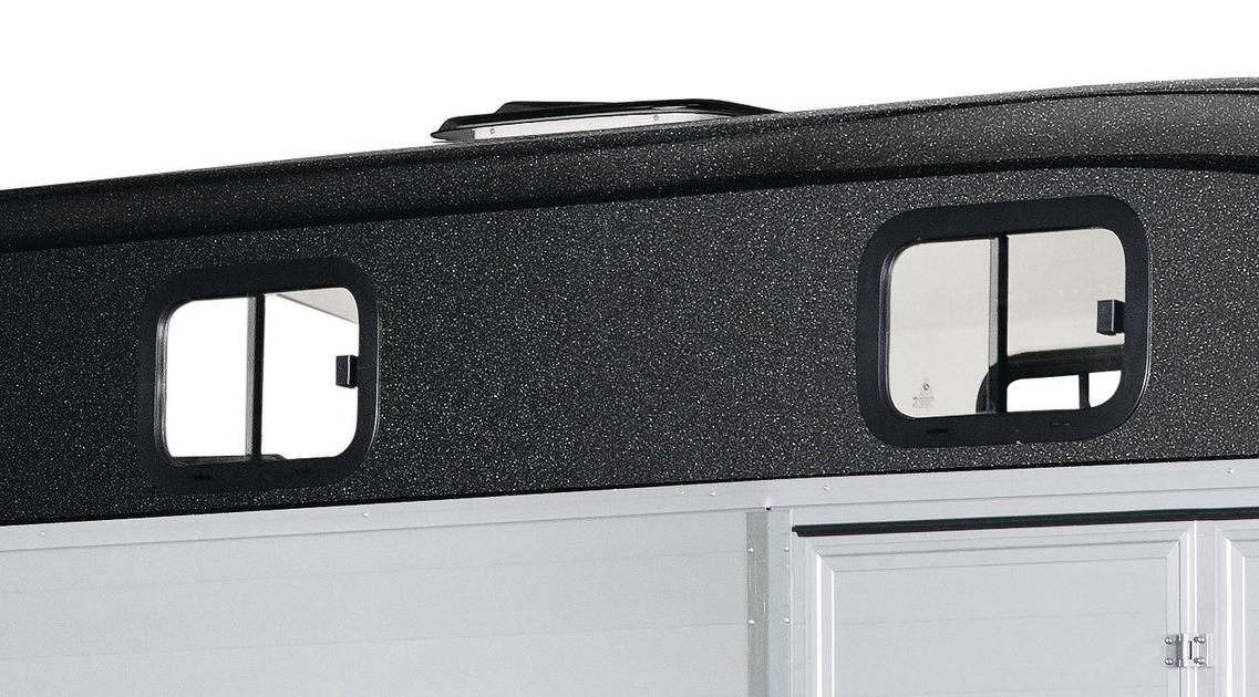 2 sliding windows per side