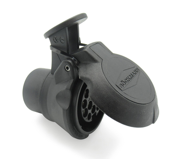 Der Adapterstecker  ist für eine 7-polige Dose am Zugfahrzeug und einen 13-poligen Stecker am Anhänger.