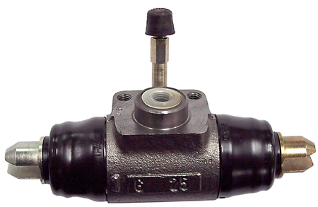 Der Knott Radzylinder am Böckmann Anhänger überträgt Bremsdruck auf Bremsbeläge und Bremsbacken für sicheres Bremsen.