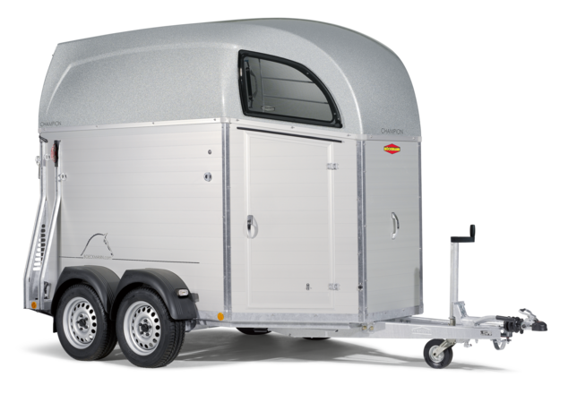 Der Böckmann Pferdeanhänger Champion C - perfekt für den täglichen Transport.
Der Böckmann Pferdeanhänger Champion C - perfekt für den täglichen Transport.
Hauptbild,  Product,  Champion,  Champion C,  Pferdeanhänger