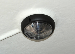 Zusätzliche Innenleuchte am Heck für die Böckmann Pferdeanhänger.