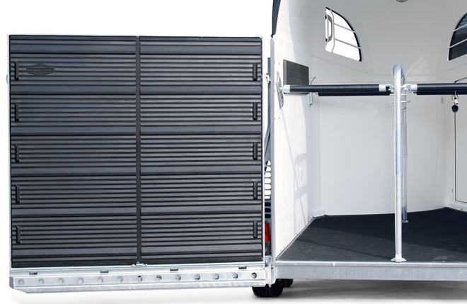 Hinterklappe/1-Flügeltürkombination für die Böckmann Pferdeanhänger.