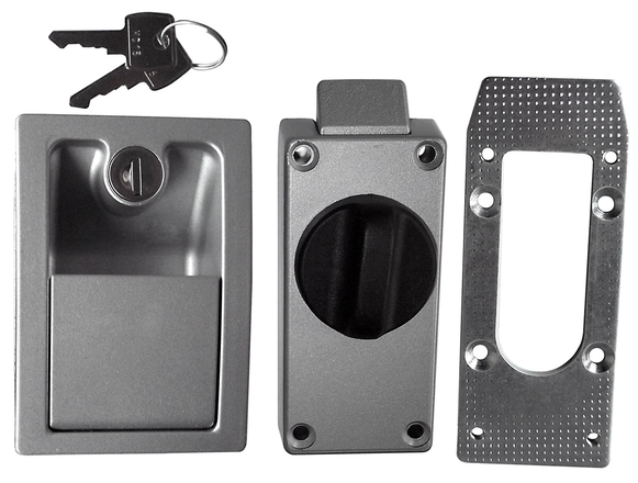 Das Böckmann Türschloß Set für Polyesteranhänger besteht aus: Türaußenschloss, Innenschloss, Zwischenplatte, Schrauben, 2x Schlüssel.