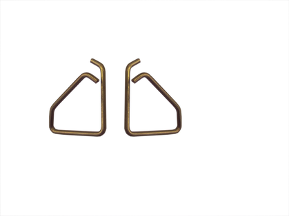 Sicherungsbügel für Pendelhebelverschluss am Böckmann Anhänger – hält den Verschluss sicher in verriegelter Position.