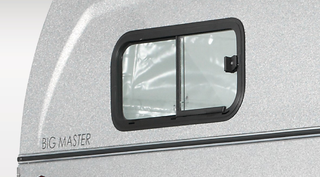 Schiebefenster links oder rechts in der Polyesterhaube für die Böckmann Pferdeanhänger.