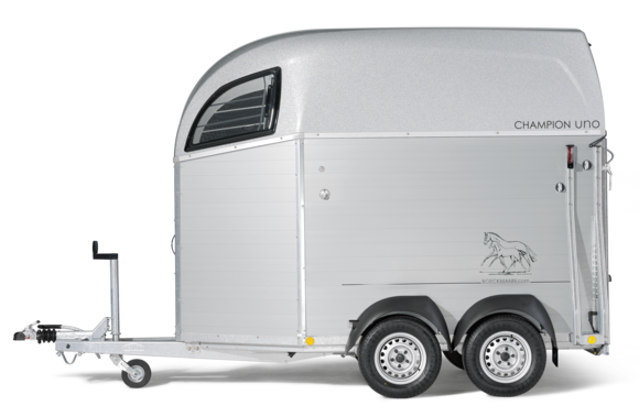 Der Pferdeanhänger Champion Uno C von Böckmann.