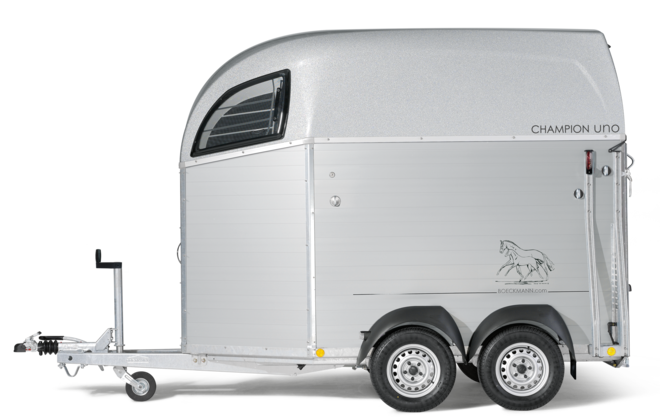 Der Pferdeanhänger Champion Uno C von Böckmann.